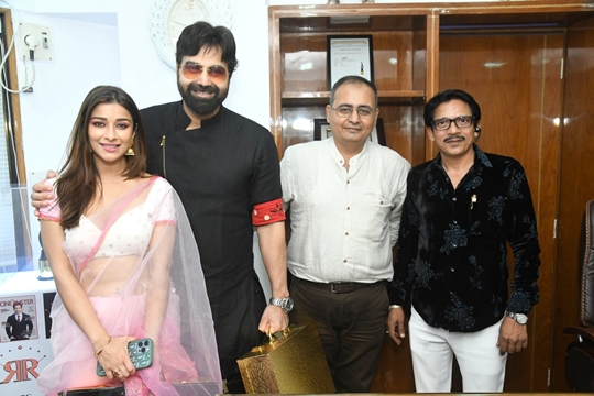 Cinebuster Magazine Owner Ronnie Rodrigues Organized A Grand Celebration Of Diwali Milan
