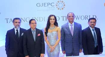 जीजेईपीसी की ब्रांड एंबेसडर के रूप में पूर्व मिस वर्ल्ड मानुषी छिल्लर भारत की डायमंड, जैम और ज्वैलरी इंडस्ट्री के लिए