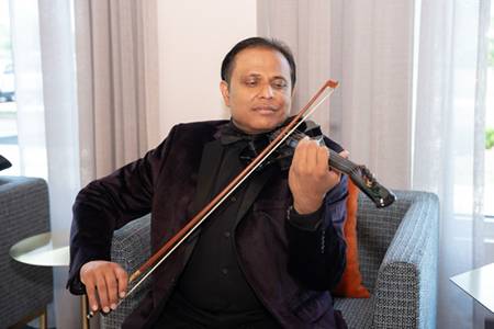 Music Director Summer Khan Rocked Bollywood With The Music Video  Tum Bin Jogan