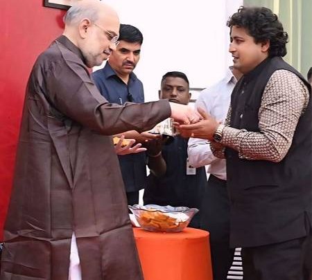 Advocate Vinay Kumar Dubey Meets Union Home Minister Amit Shah On New Year, Extends Greetings