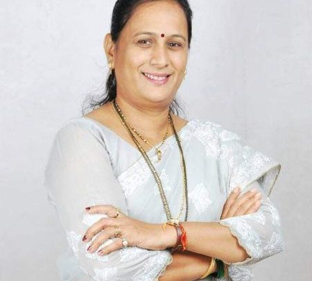 मीरा-भाईंदर महानगरपालिका निवडणूक 2026: प्रभार क्रमांक 18 (ब) शिवसेनेच्या अधिकृत उमेदवार (उद्धव बाळासाहेब ठाकरे) सौ. सुजाता रविकांत शिंदे, मीरा-भाईंदरच्या ची समाजसेविका आणि लोकनेत्या