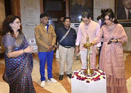 “PRAVAH” Solo Show Of Paintings By Anjali Prabhakar In Jehangir Art Gallery